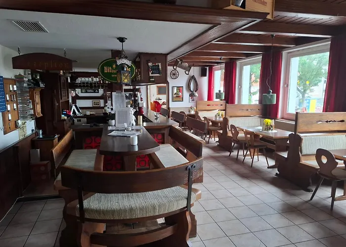 ホテル Zur Bergstrasse *